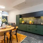 דירה Superapart Grochowska 326 ורשה