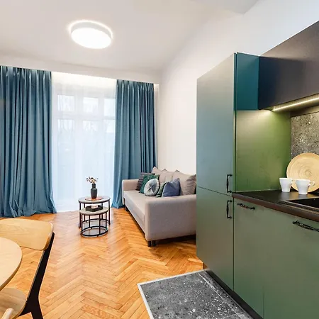 Superapart Grochowska 326 * Varsavia