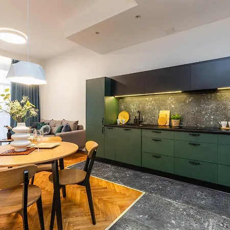 아파트 Superapart Grochowska 326 바르샤바